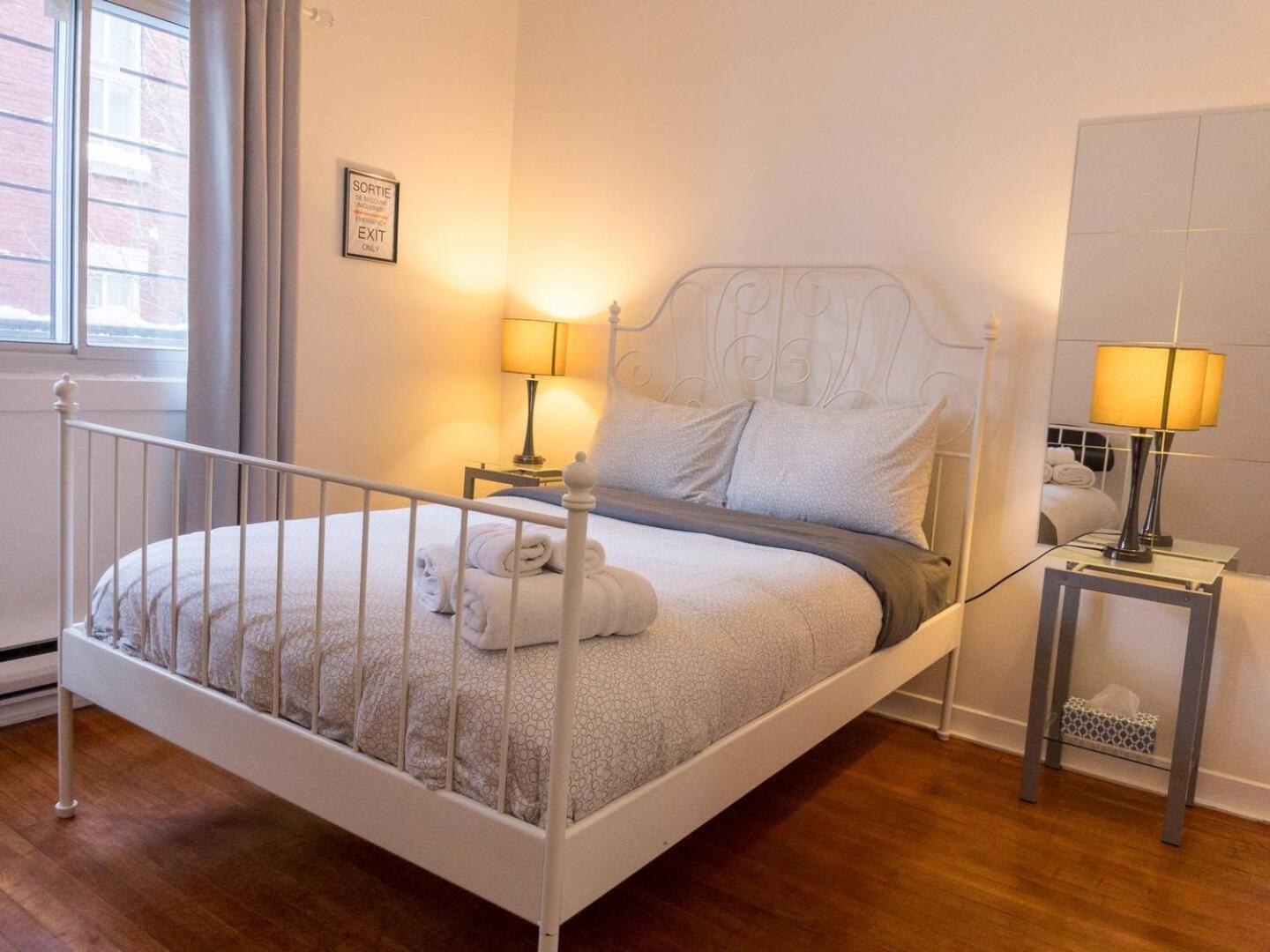 Heart Of Mtr For Memorable Experience 7Minmetro 2 Backyard Fully Equipped Villa Montréal Eksteriør bilde